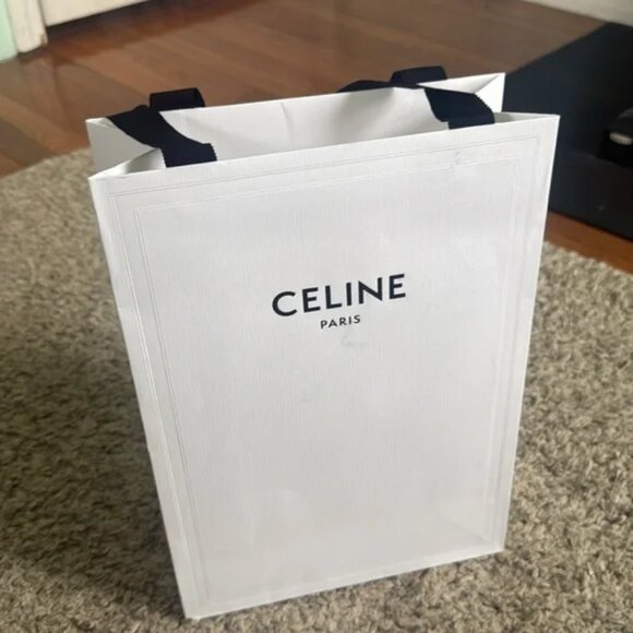 🖤✨Celine✨🖤 Black Leather Belt with Gold Buckle - Picture 2 of 10